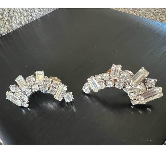 Vintage 1.5" By Gale Half Moon Diamante/Rhinestone Clip-On Earrings - Picture 1 of 5